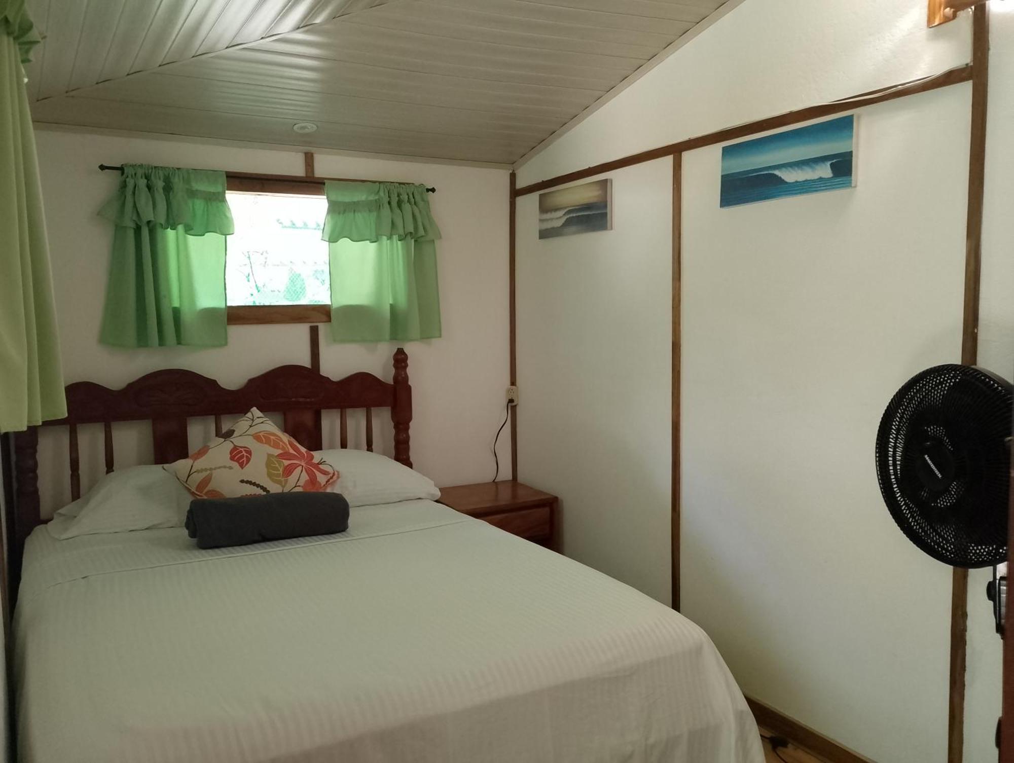 Mal Pais Surf Camp Ξενοδοχείο Playa Santa Teresa  Εξωτερικό φωτογραφία